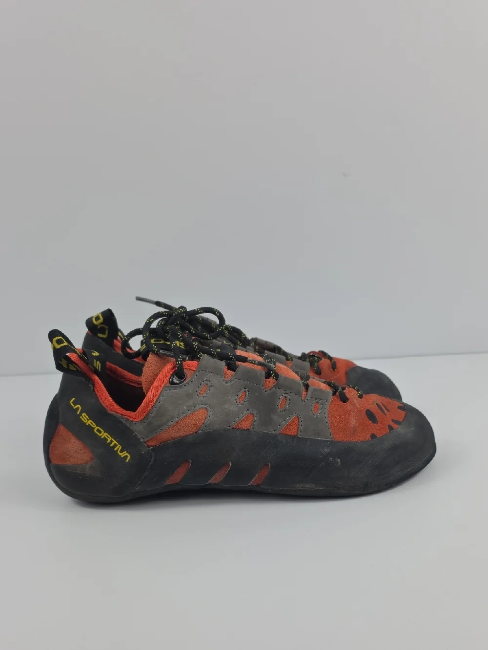 La Sportiva Tarantulace Orange Men's Climbing Shoes Size 9.5
